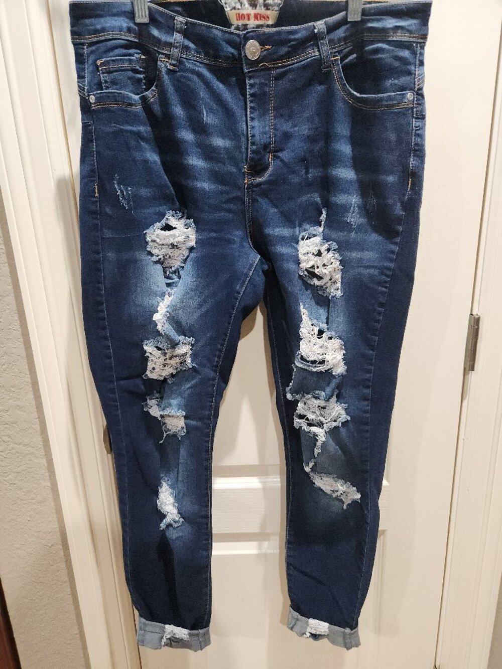 Hot Kiss Distressed Stretch Jeans – Size 18